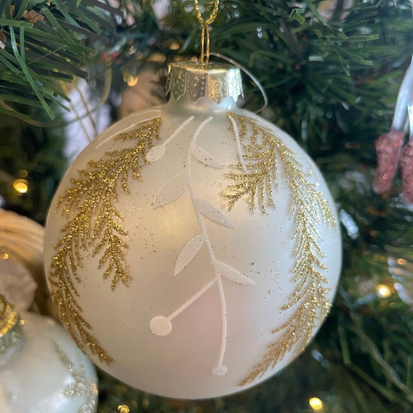 Glass Bauble Matte White Hanging Christmas Decoration - Leaves XX10312 Christmas Decoration Style and Error