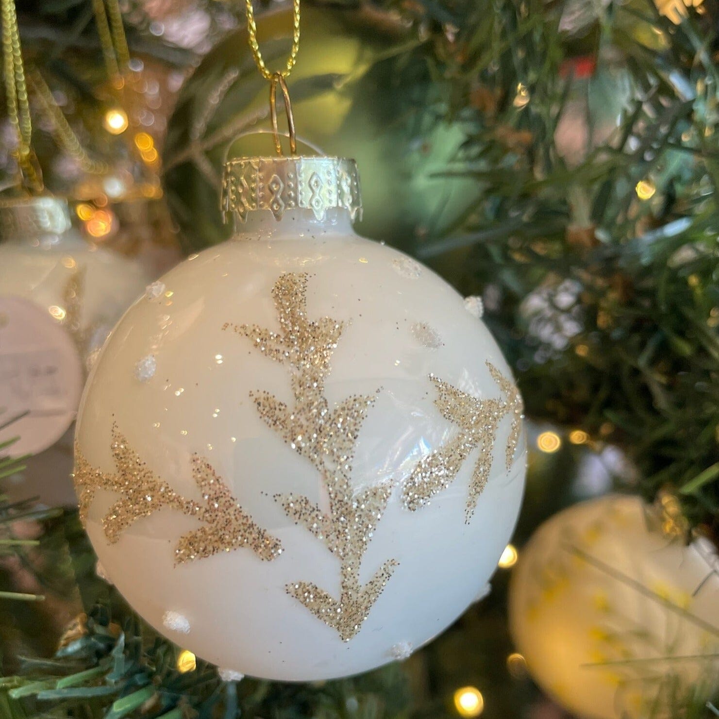 Glass Pearl, White & Gold Glitter Bauble Hanging Christmas Decoration - Leaves XX10307 Christmas Decoration Style and Error 